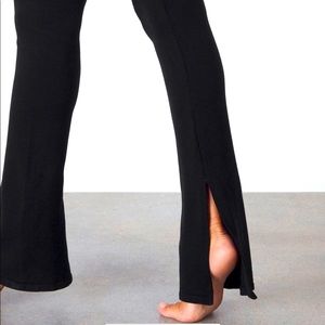 Fabletics Cloud High-waisted Seamless Rib Pant